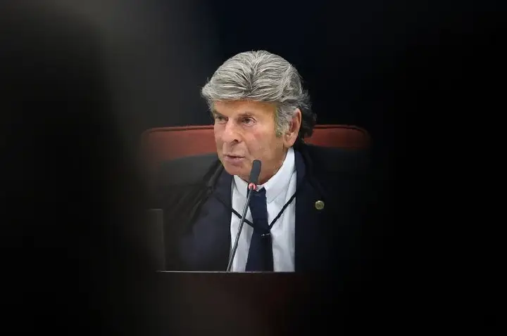 Fux vota pela absolvição dos sete réus do Núcleo 4 da trama golpista