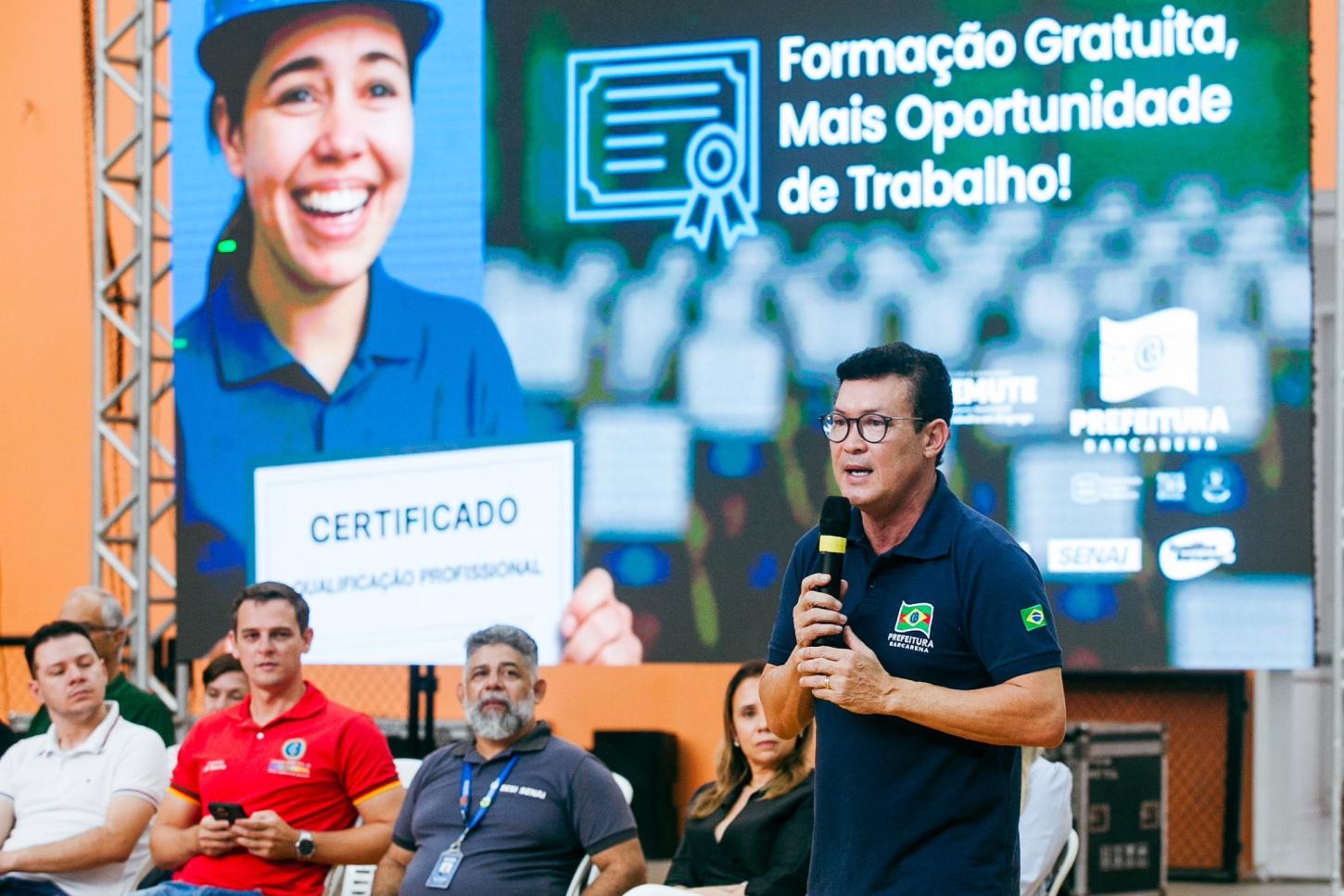 Barcarena certifica quase 900 novos trabalhadores