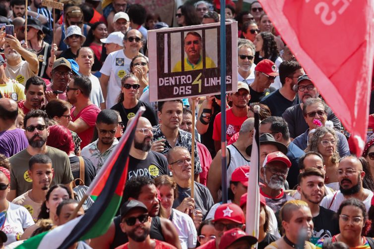 Atos contra anistia e a PEC da Blindagem ocorrem hoje em todo país