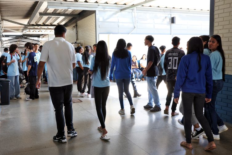 Pé-de-Meia: nascidos em maio e junho já estão recebendo a 7ª parcela