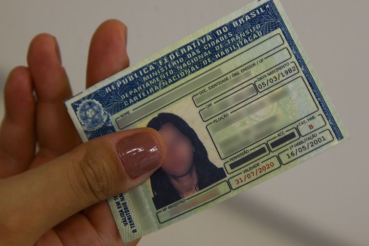 Tentativas de fraudes com documentos mais que dobram de 2022 a 2025