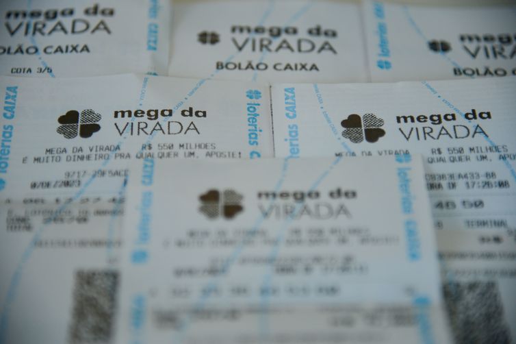 Prêmio da Mega da Virada chega a R$ 1 bilhão