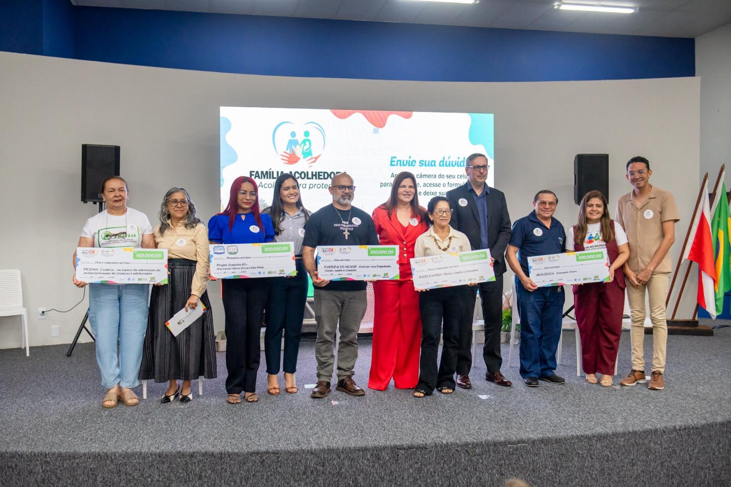 Além da apresentação do novo programa, o município realizou a entrega de recursos do Fundo Municipal dos Direitos da Criança e do Adolescente para instituições que executam projetos sociais em Barcarena.