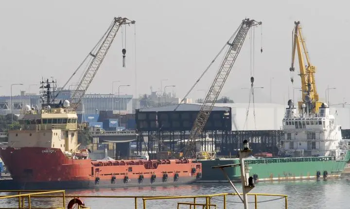 Balança comercial tem superávit mais baixo para março desde 2020