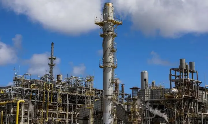 Câmara aprova redução de tributos para indústria química