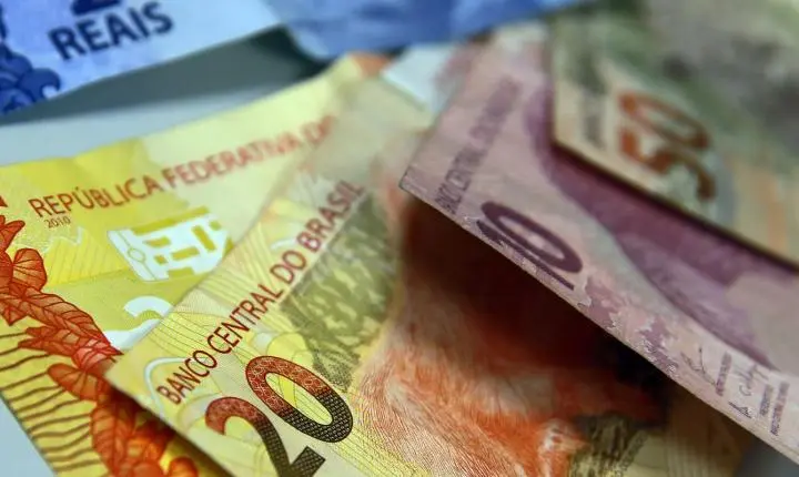 Dívida Pública fica praticamente estável, mas supera R$ 8,6 trilhões