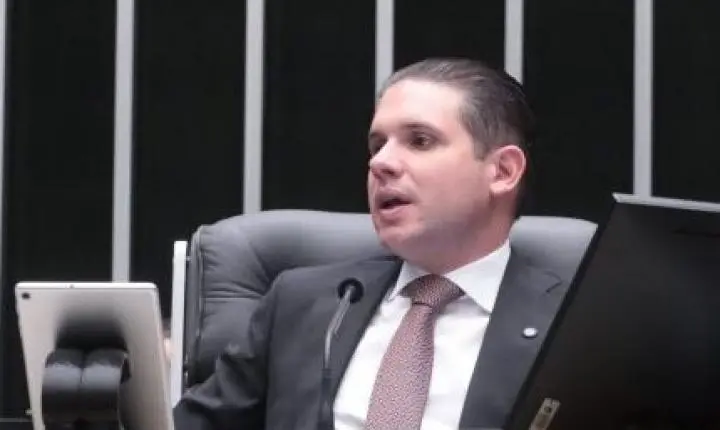 Hugo Motta afirma que aprovação de MP permitirá avaliação rigorosa e aprimoramento dos cursos de medicina