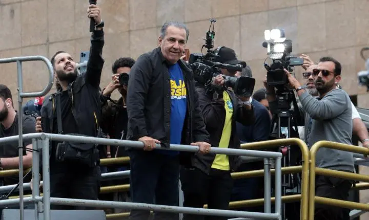 Moraes vota por tornar Malafaia réu por ofensa ao Comando do Exército