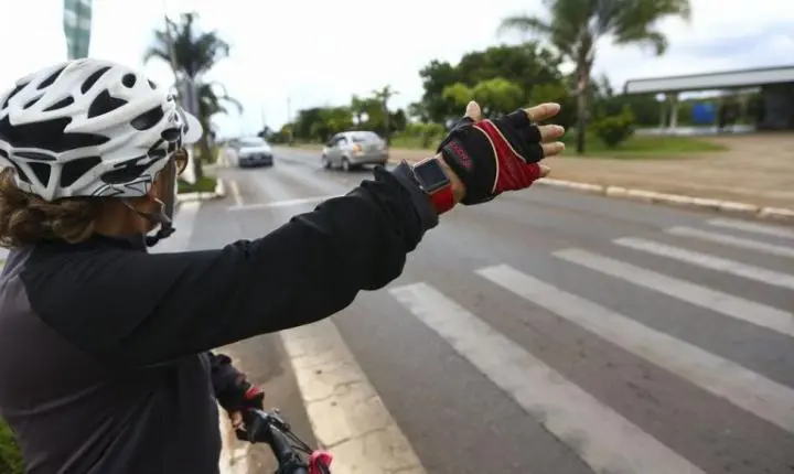 Projeto aumenta pena para motorista que matar pedestre ou ciclista