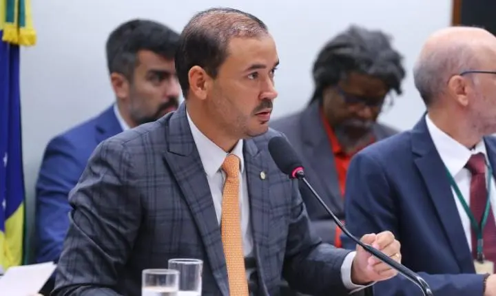 Projeto reconhece líderes comunitários e cria cadastro nacional